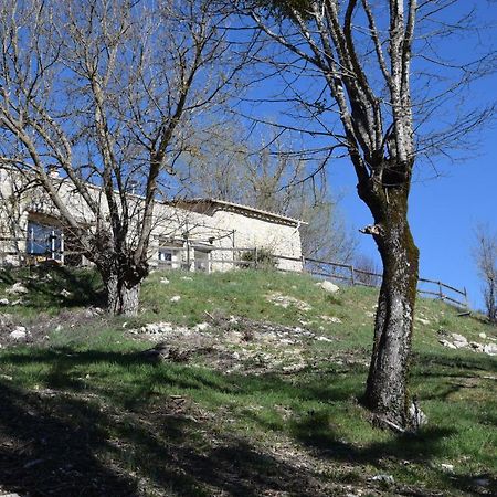 Gites Les Costoliers Chateauneuf-Miravail Bagian luar foto