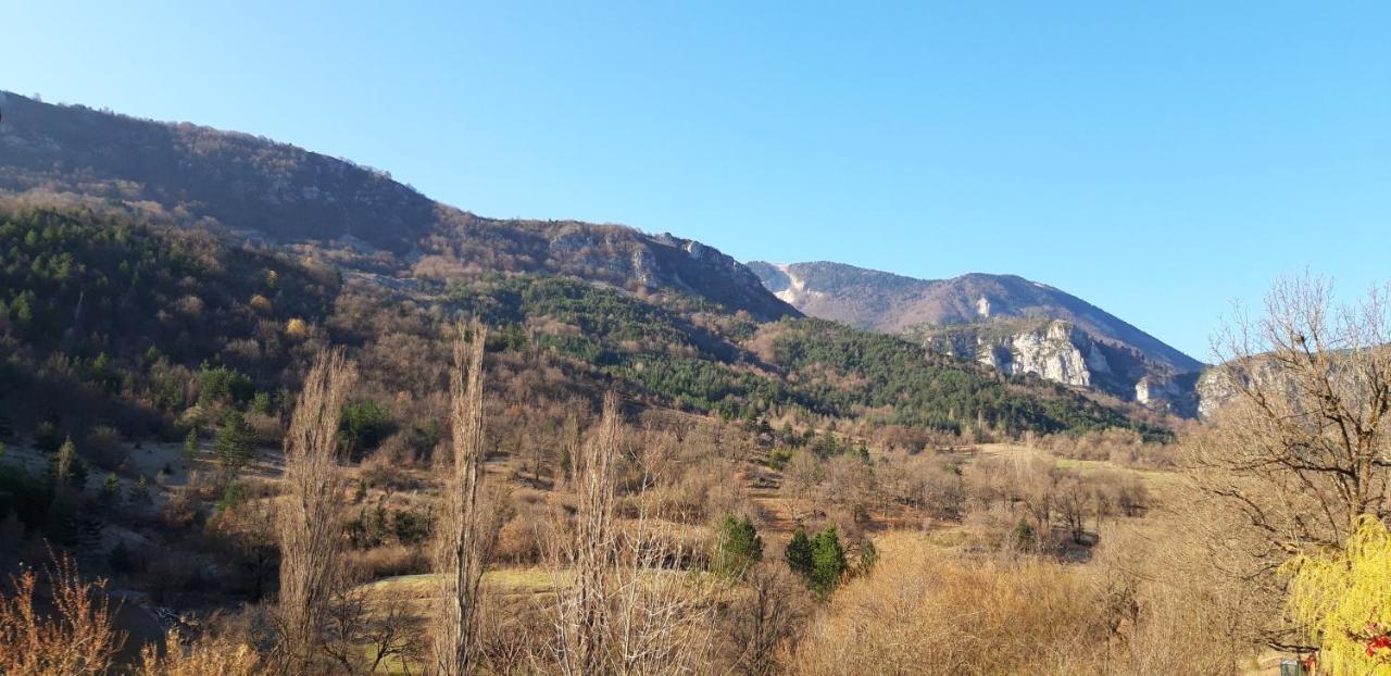 Gites Les Costoliers Chateauneuf-Miravail Bagian luar foto