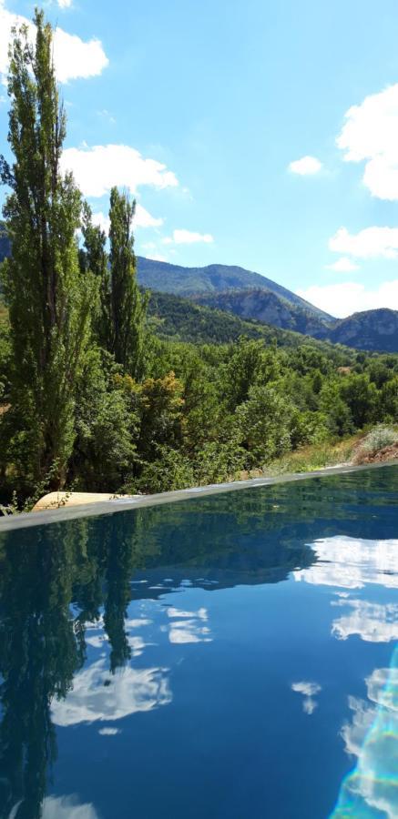 Gites Les Costoliers Chateauneuf-Miravail Bagian luar foto