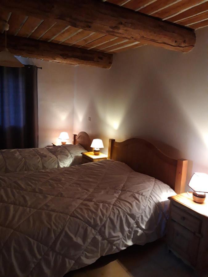 Gites Les Costoliers Chateauneuf-Miravail Bagian luar foto