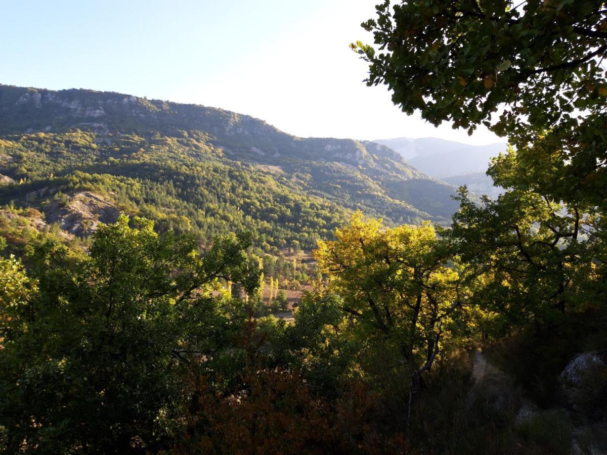 Gites Les Costoliers Chateauneuf-Miravail Bagian luar foto
