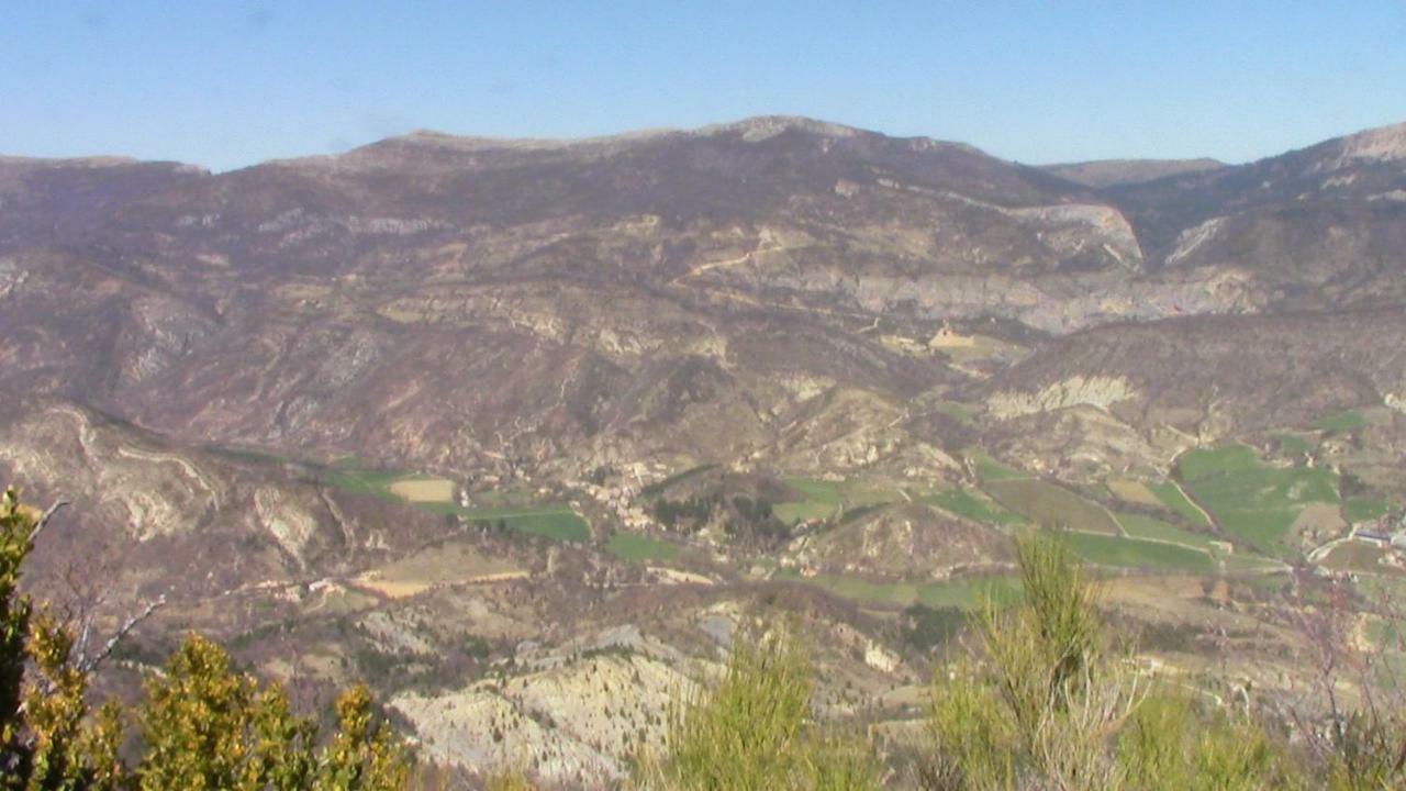 Gites Les Costoliers Chateauneuf-Miravail Bagian luar foto