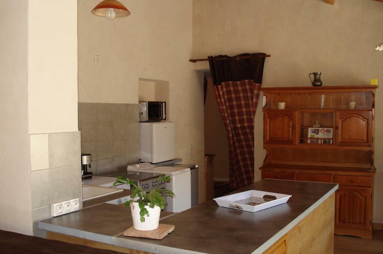 Gites Les Costoliers Chateauneuf-Miravail Bagian luar foto